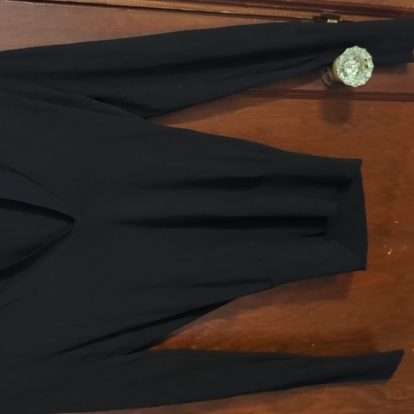 Zara Knit Long Sleeve V Neck Closet Staple Minimalist Classic Shirt Size Small - Picture 4 of 6